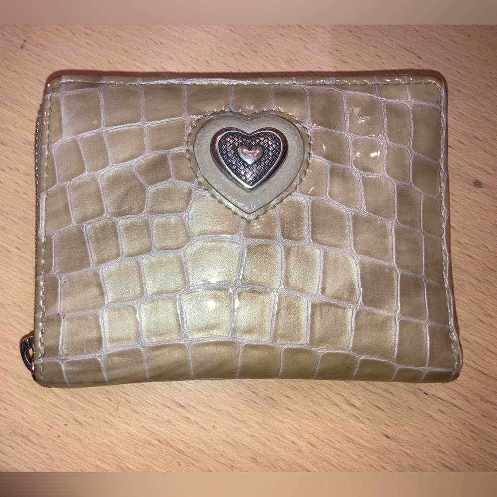 Brighton Bellissimo Croc Embossed Leather Zip Around Wallet Tan - EUC